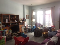 Sennett Estate (D13), Terrace #179344482